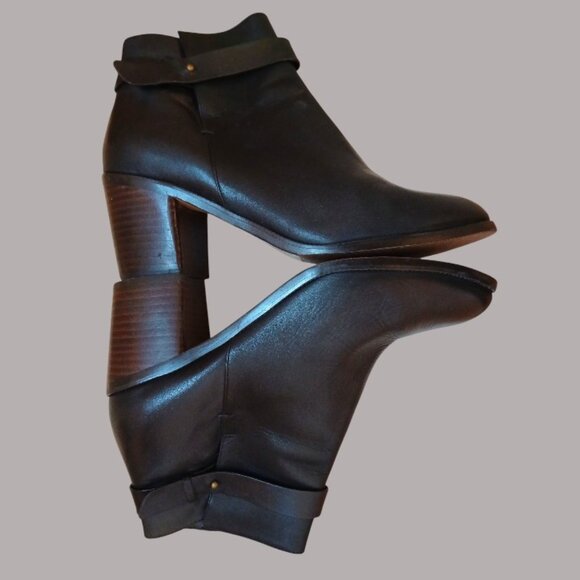 Halogen Shoes - HALOGEN By Nordstrom Black Leather Zip Ankle Strap Boots EUC